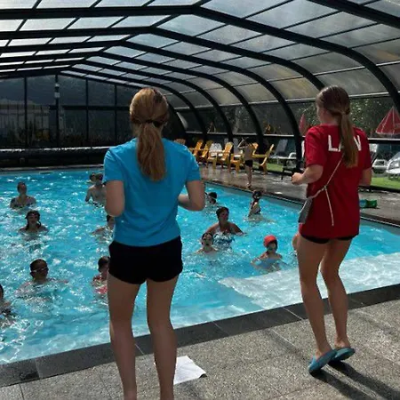 Mobil-home 35m² Avec Terrasse Pour 6 Personnes - Api-1-52-561 Camping *