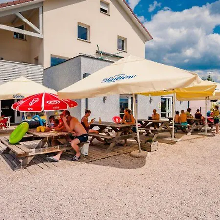 Camping Mobil-home 35m² Avec Terrasse Pour 6 Personnes - Api-1-52-561 Granges-Aumontzey