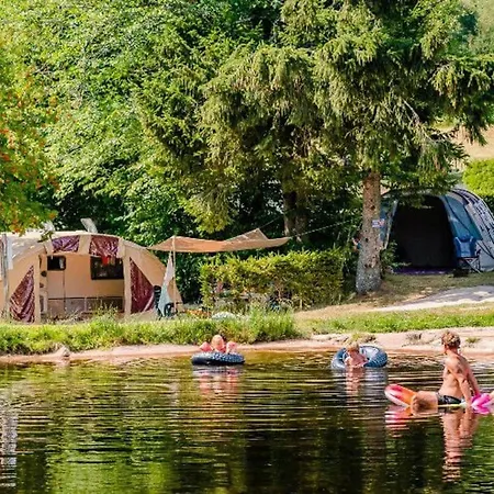 Camping Mobil-home 35m² Avec Terrasse Pour 6 Personnes - Api-1-52-561 *