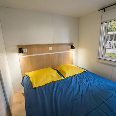 Mobil-home 35m² Avec Terrasse Pour 6 Personnes - Api-1-52-561 Granges-Aumontzey