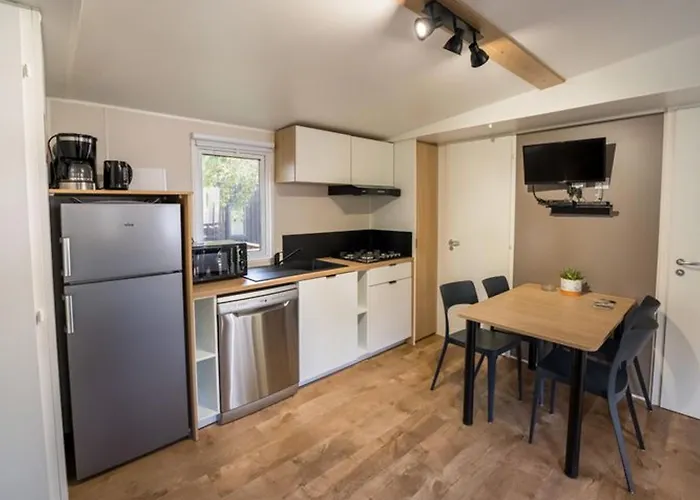 Mobil-home 35m² Avec Terrasse Pour 6 Personnes - Api-1-52-561 Granges-Aumontzey