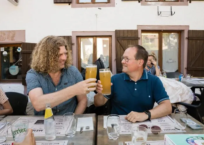 Mobil-home 35m² Avec Terrasse Pour 6 Personnes - Api-1-52-561 Kemping *